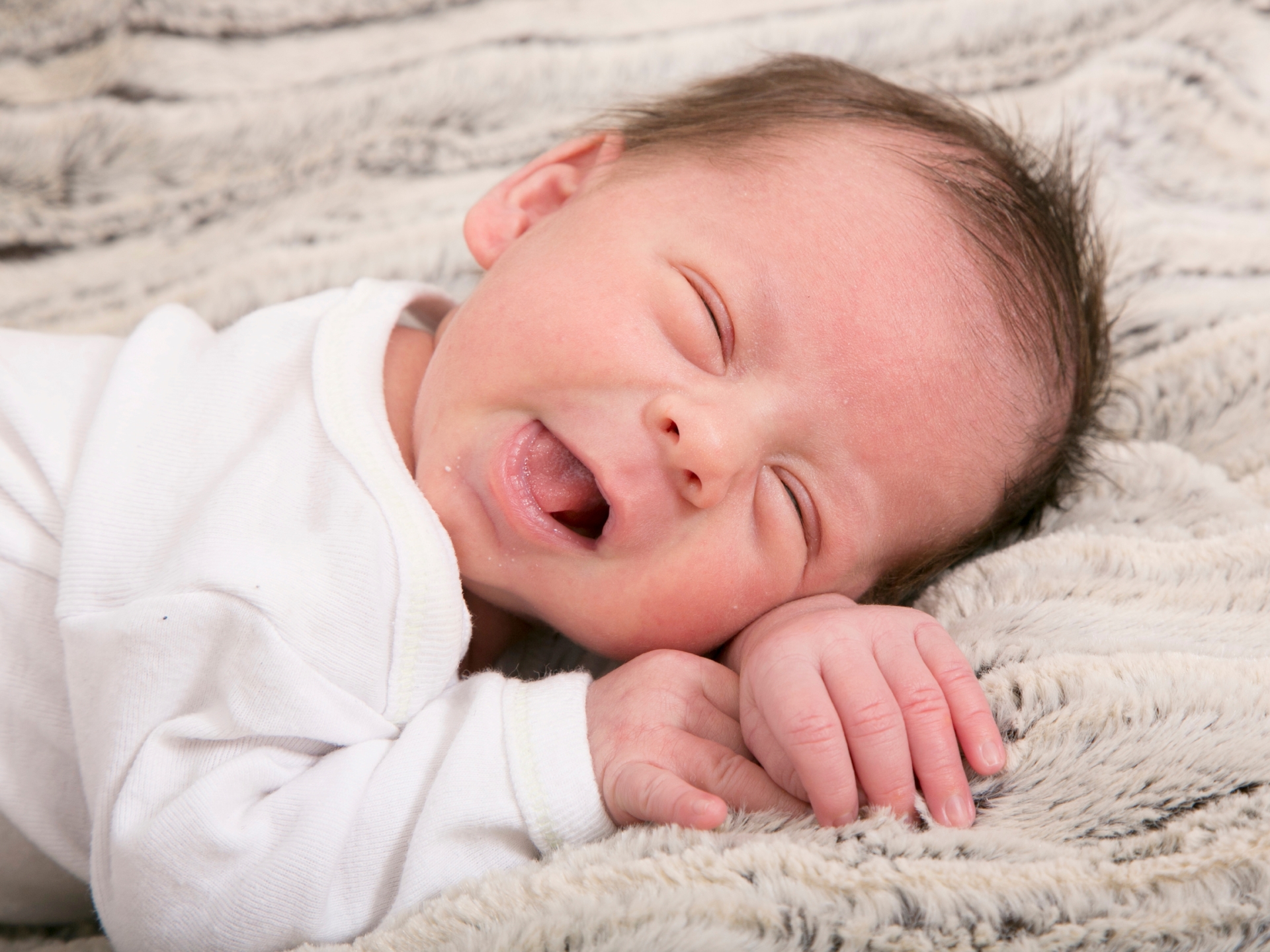 Taolyne Naissance - Massage femme enceinte et bébé, bain d'accueil, soin rebozo, réflexologie plantaire pédiatrique à Vierzon, Châteauroux, Bourges et Salbris.