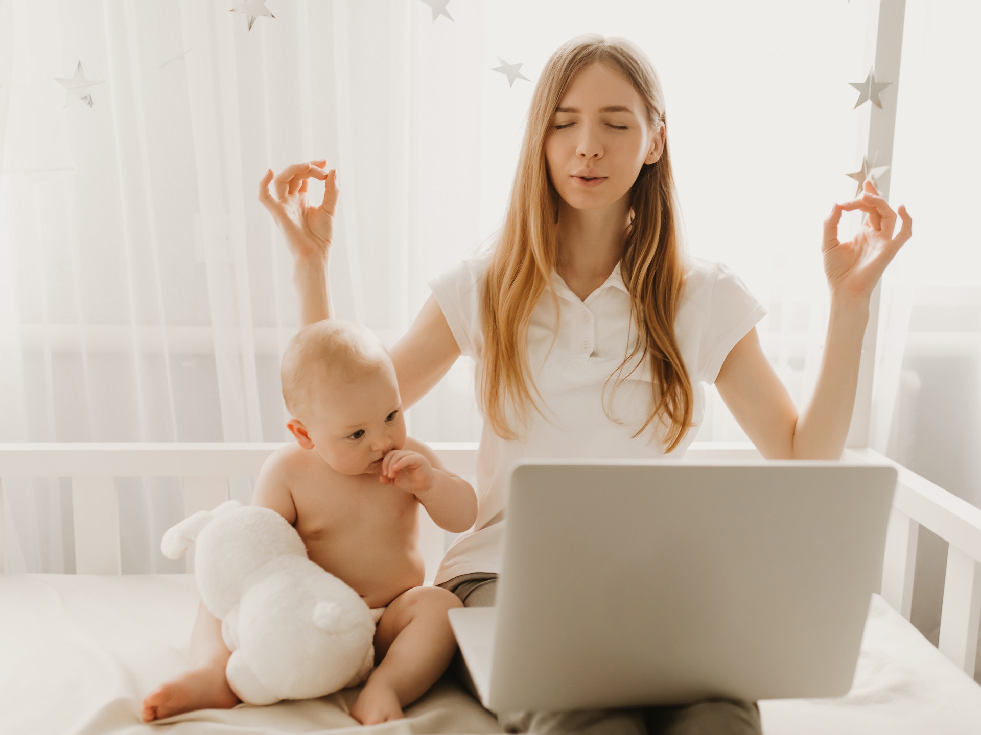 Taolyne Naissance - Massage femme enceinte et bébé, bain d'accueil, soin rebozo, réflexologie plantaire pédiatrique à Vierzon, Châteauroux, Bourges et Salbris.
